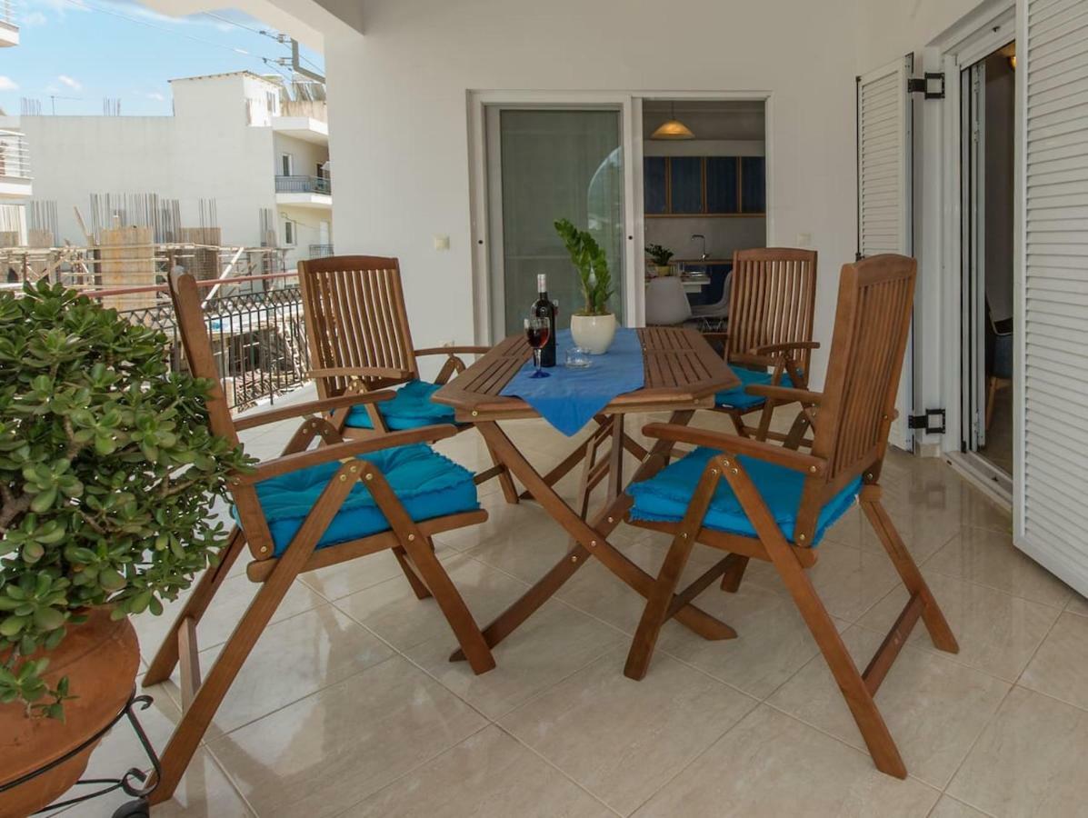 Thano'S Stylish Flat Just 150M To The Beach Faraí Eksteriør billede