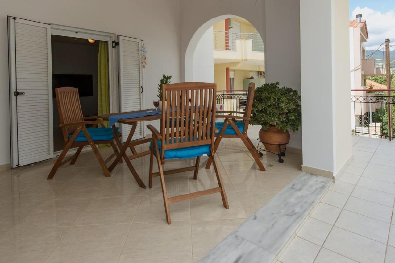 Thano'S Stylish Flat Just 150M To The Beach Faraí Eksteriør billede