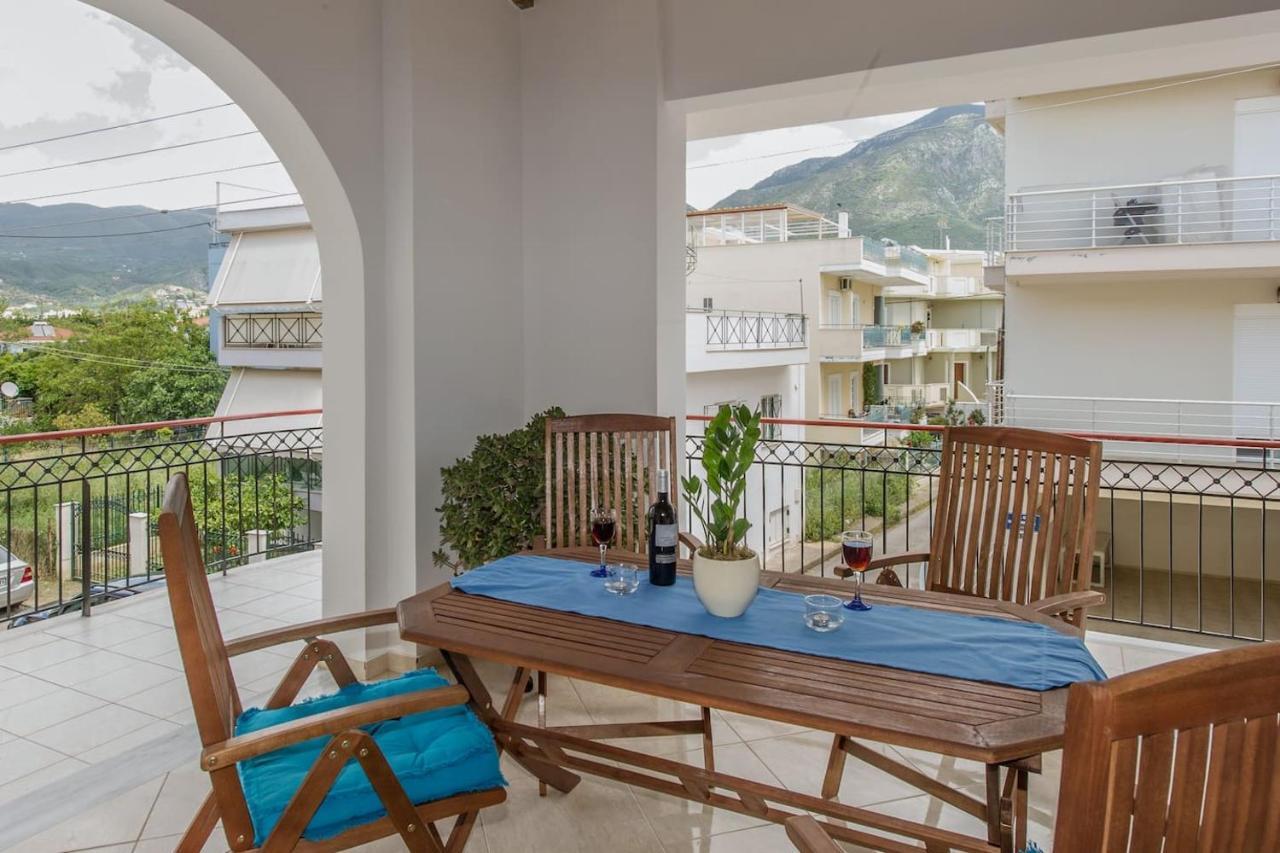Thano'S Stylish Flat Just 150M To The Beach Faraí Eksteriør billede